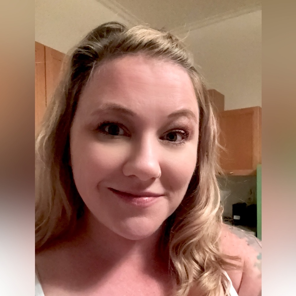 Meet your Posher, Kelli